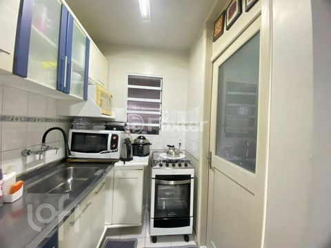 Image 1 - 869098