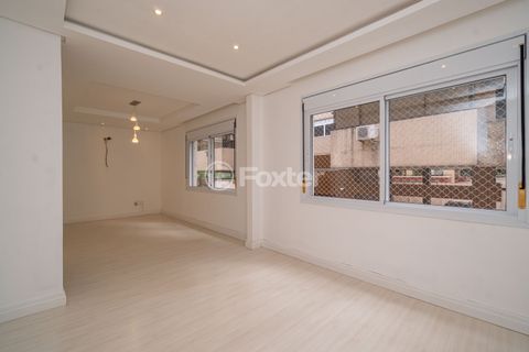 Image 4 - 869101
