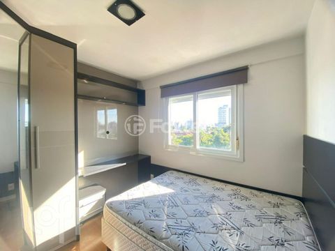 Image 7 - 869103