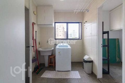 Image 9 - 869105