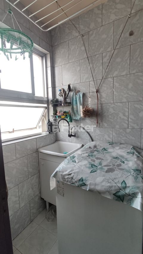 Image 4 - 869109