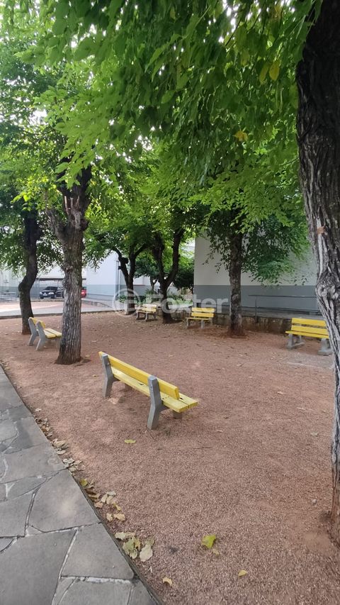 Image 16 - 869109