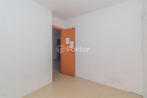 Image 10 - 869111