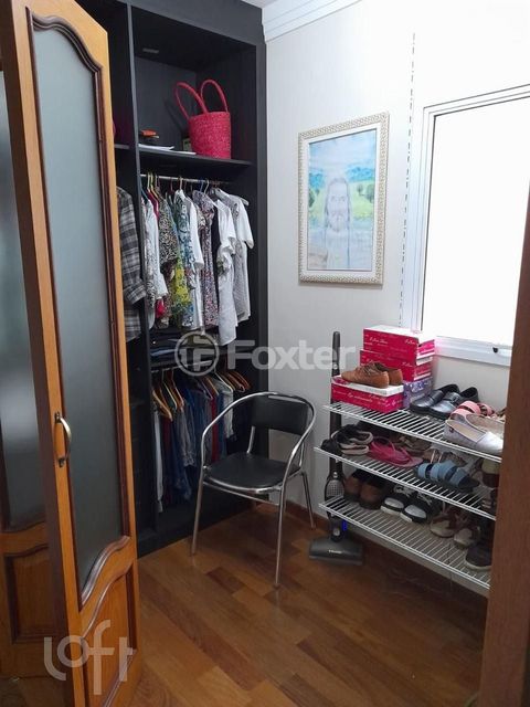 Image 10 - 869142