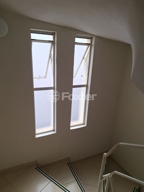Image 10 - 869159