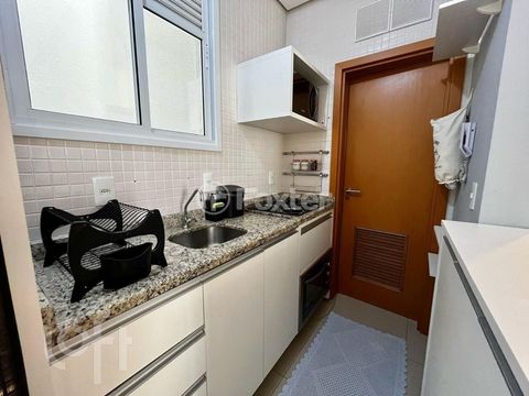 Image 7 - 869170
