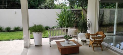 Image 9 - 869172