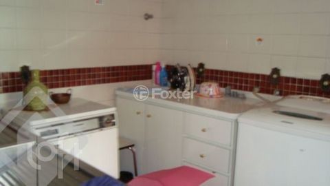 Image 8 - 869216