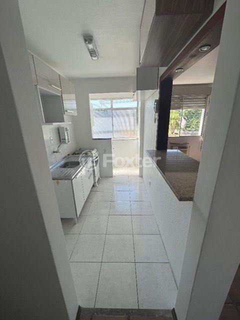 Image 8 - 869235