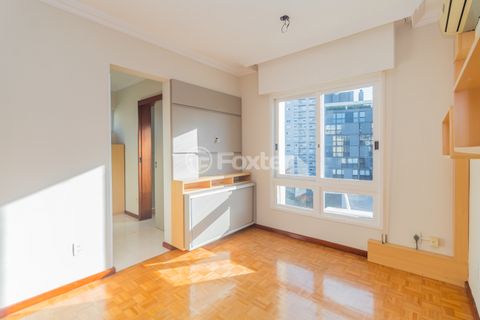 Image 9 - 869281