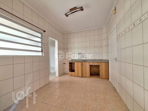 Image 10 - 869310