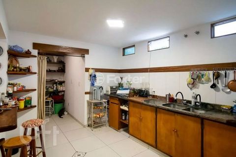 Image 9 - 869315
