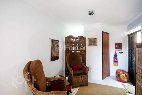 Image 17 - 869315