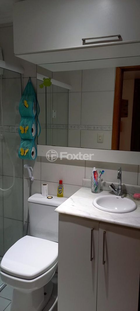 Image 5 - 869351