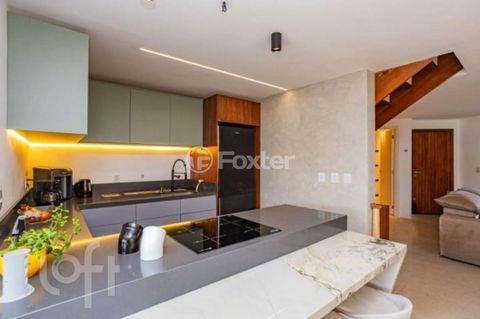 Image 7 - 869358