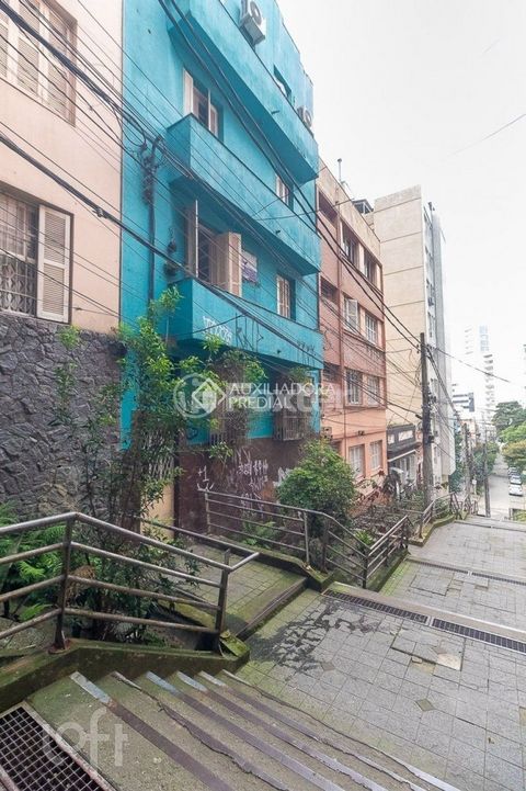 Image 9 - 869366