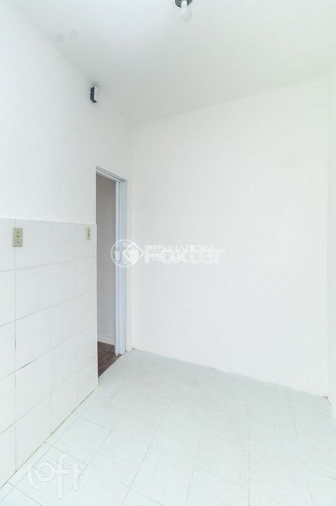 Image 7 - 869366