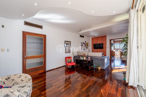 Image 7 - 869371