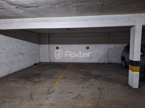 Image 10 - 869390