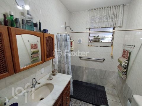 Image 7 - 869399