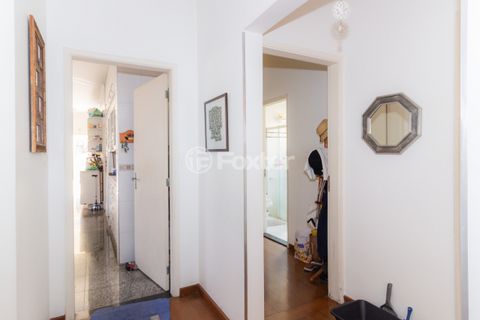 Image 7 - 869400