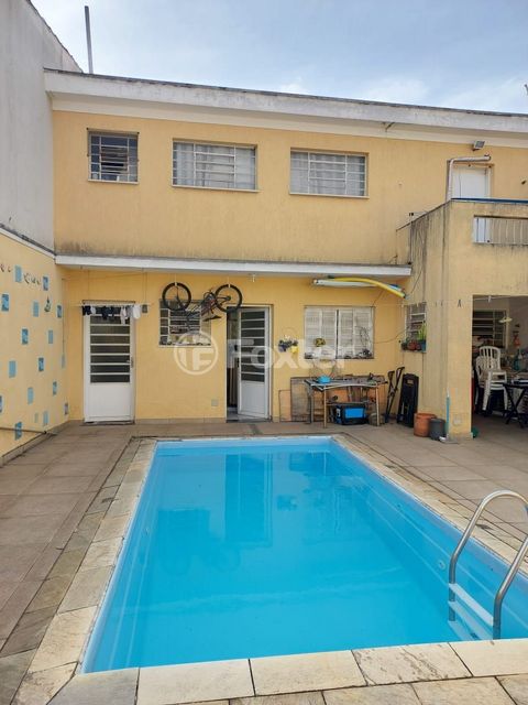 Image 3 - 869400