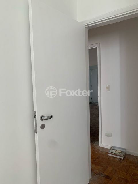 Image 4 - 869417