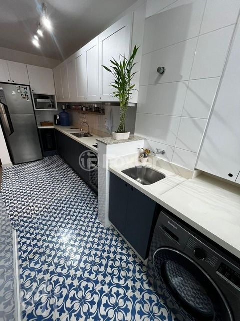 Image 7 - 869426