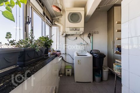 Image 10 - 869427