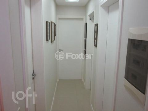 Image 5 - 869437