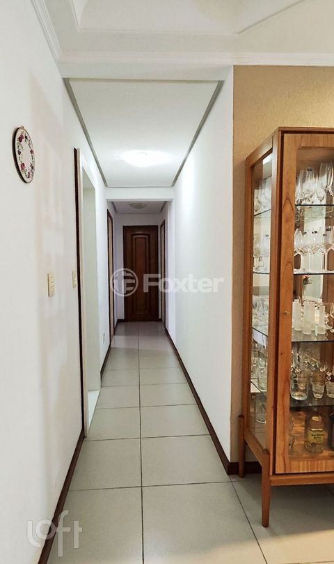 Image 10 - 869444