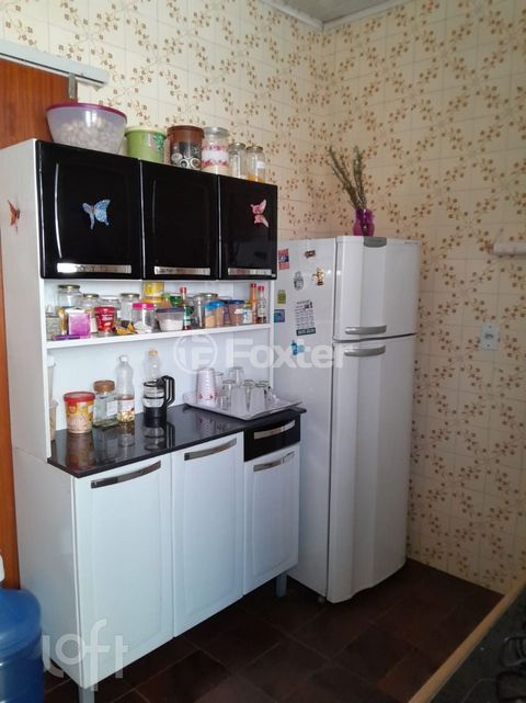 Image 8 - 869447
