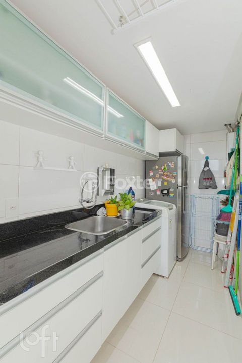 Image 19 - 869459