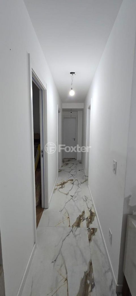Image 8 - 869468
