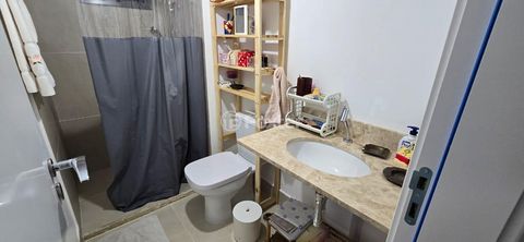 Image 13 - 869468