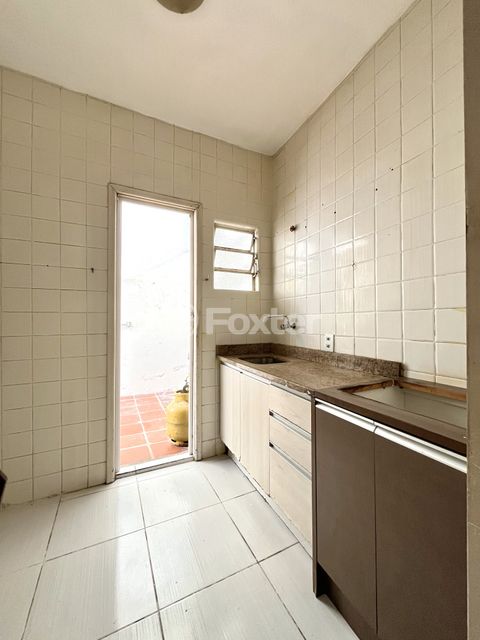 Image 7 - 869469