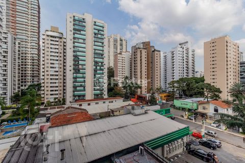 Image 13 - 869480