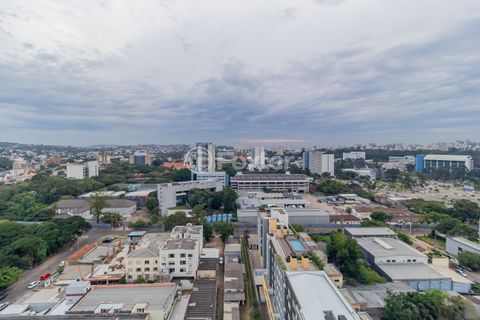 Image 17 - 869501