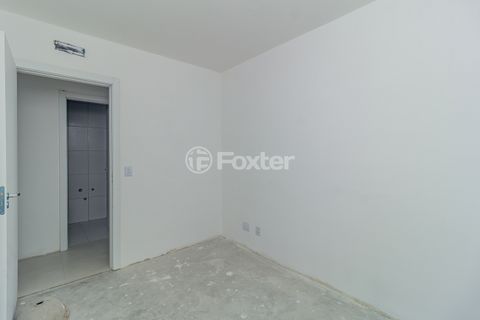Image 19 - 869501