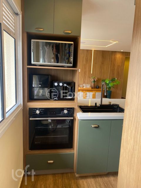 Image 7 - 869504