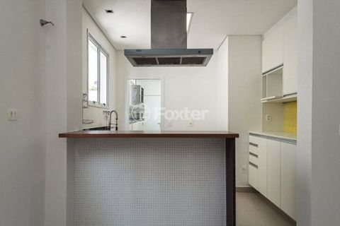 Image 8 - 869508