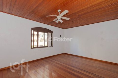 Image 11 - 869528