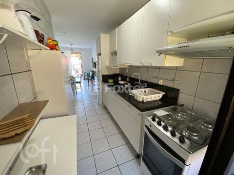 Image 7 - 869530