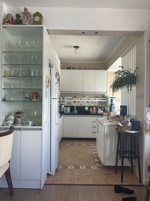 Image 4 - 869545