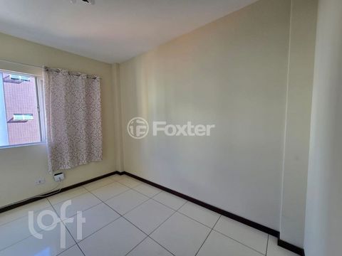 Image 7 - 869561