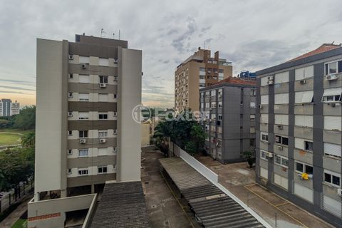 Image 14 - 869569