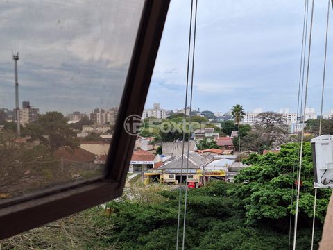 Image 6 - 869571