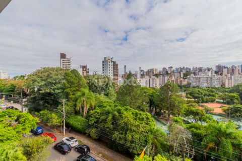Image 12 - 869588