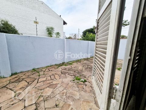 Image 8 - 869590