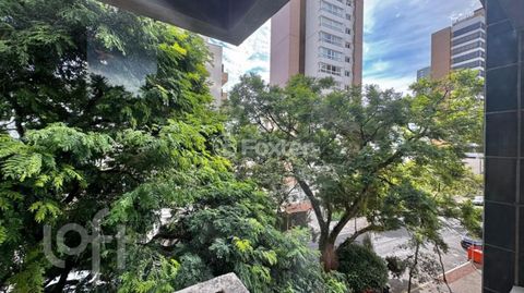 Image 5 - 869597